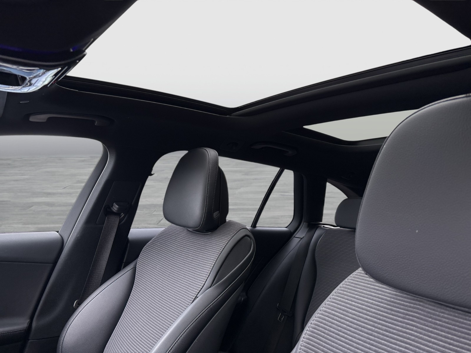 Mercedes-Benz C 300 de T AVANTGARDE PANO BURMESTER eSITZE 4X4