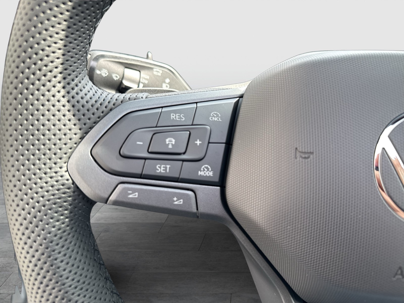 Volkswagen Tiguan 2.0 R-LINE DSG