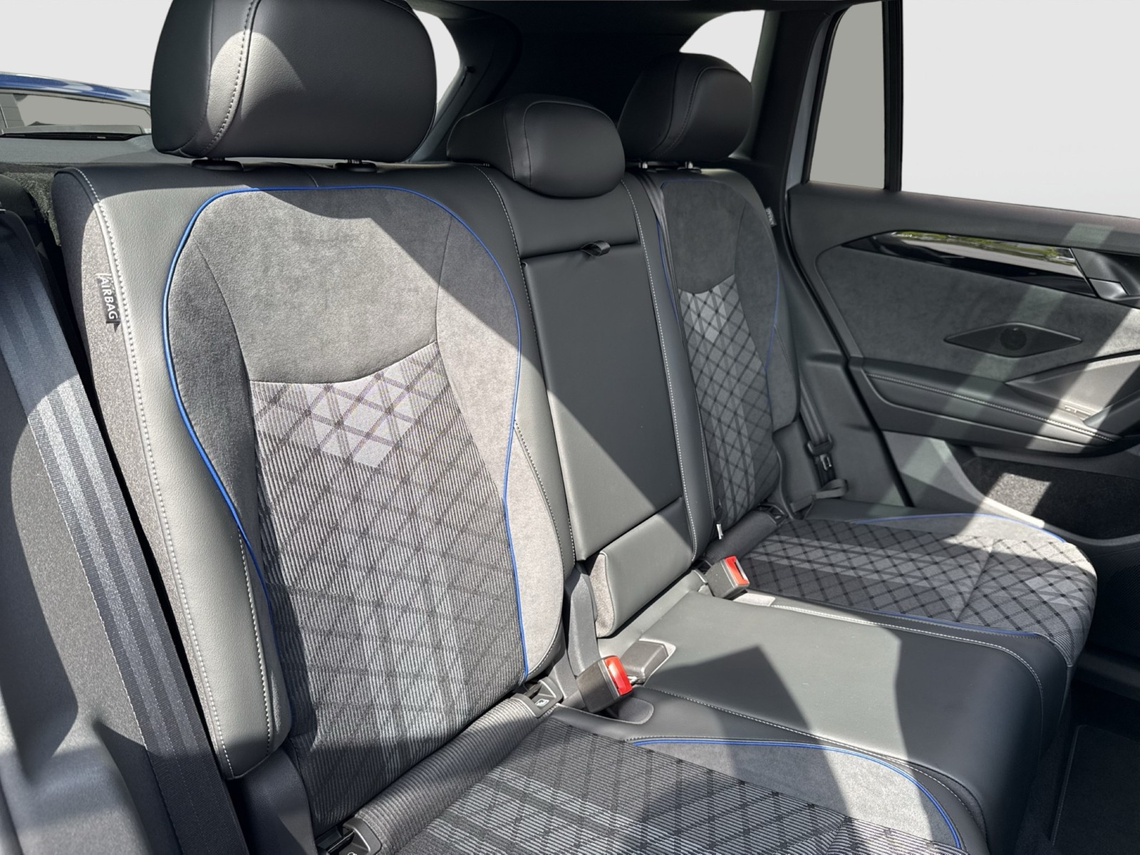 Volkswagen Tiguan 2.0 R-LINE DSG