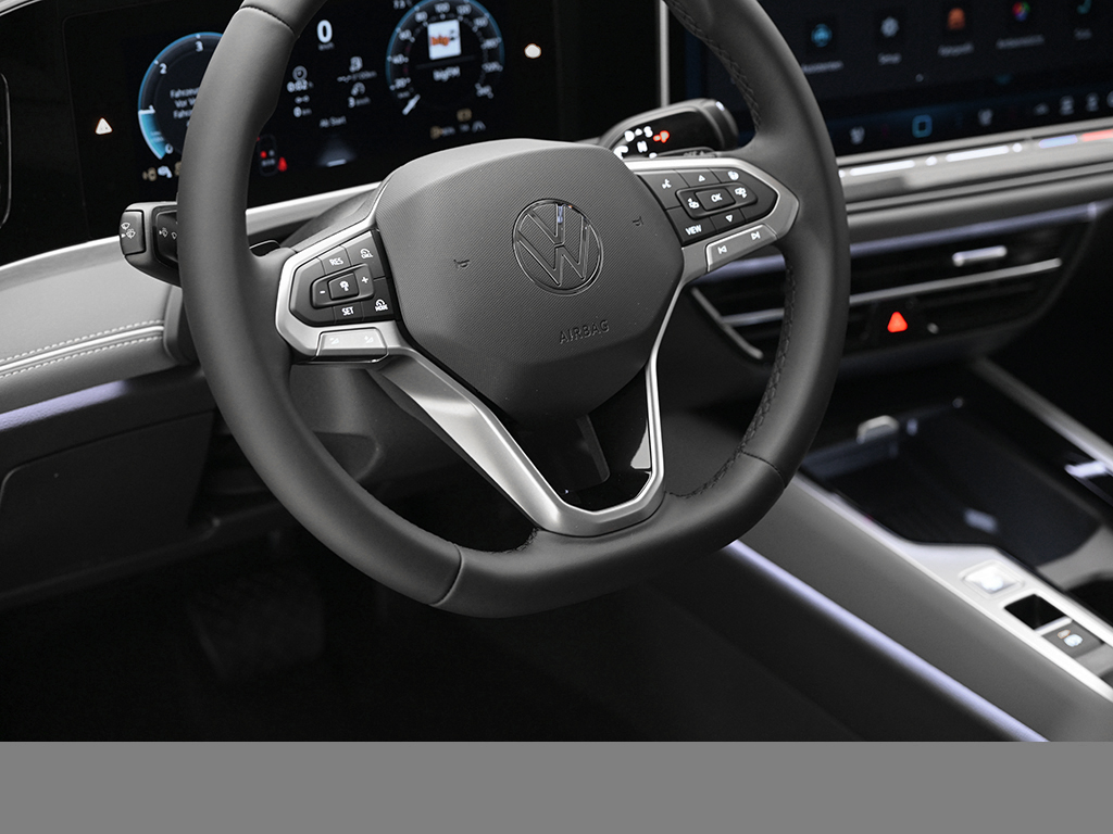 Volkswagen Passat Variant 2.0 ELEGANCE DSG LEDER STANDHZG