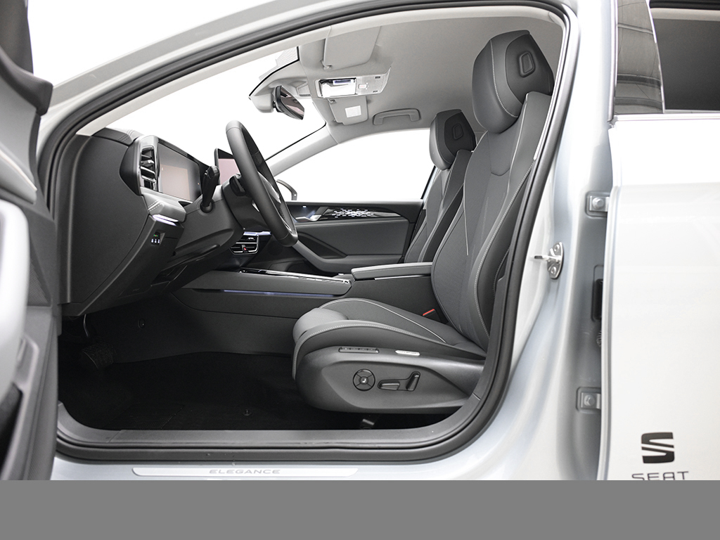 Volkswagen Passat Variant 2.0 ELEGANCE DSG LEDER STANDHZG