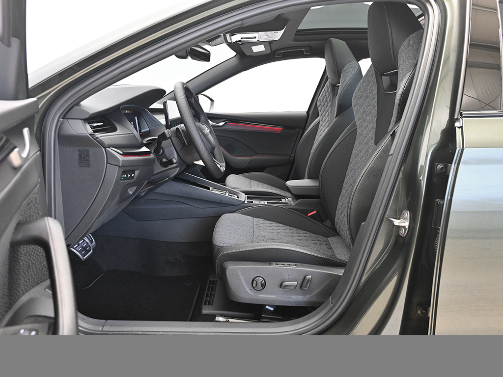 Skoda Octavia Combi 1.5 SPORTLINE DSG HEADUP eSITZE