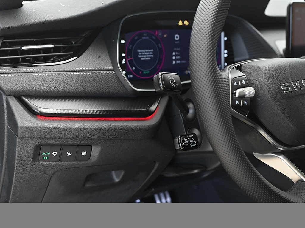 Skoda Octavia Combi 1.5 SPORTLINE DSG HEADUP eSITZE