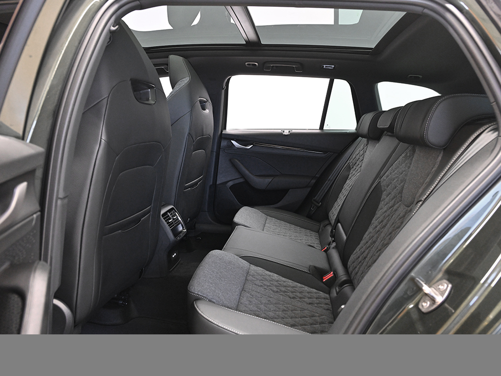 Skoda Octavia Combi 1.5 SPORTLINE DSG HEADUP eSITZE