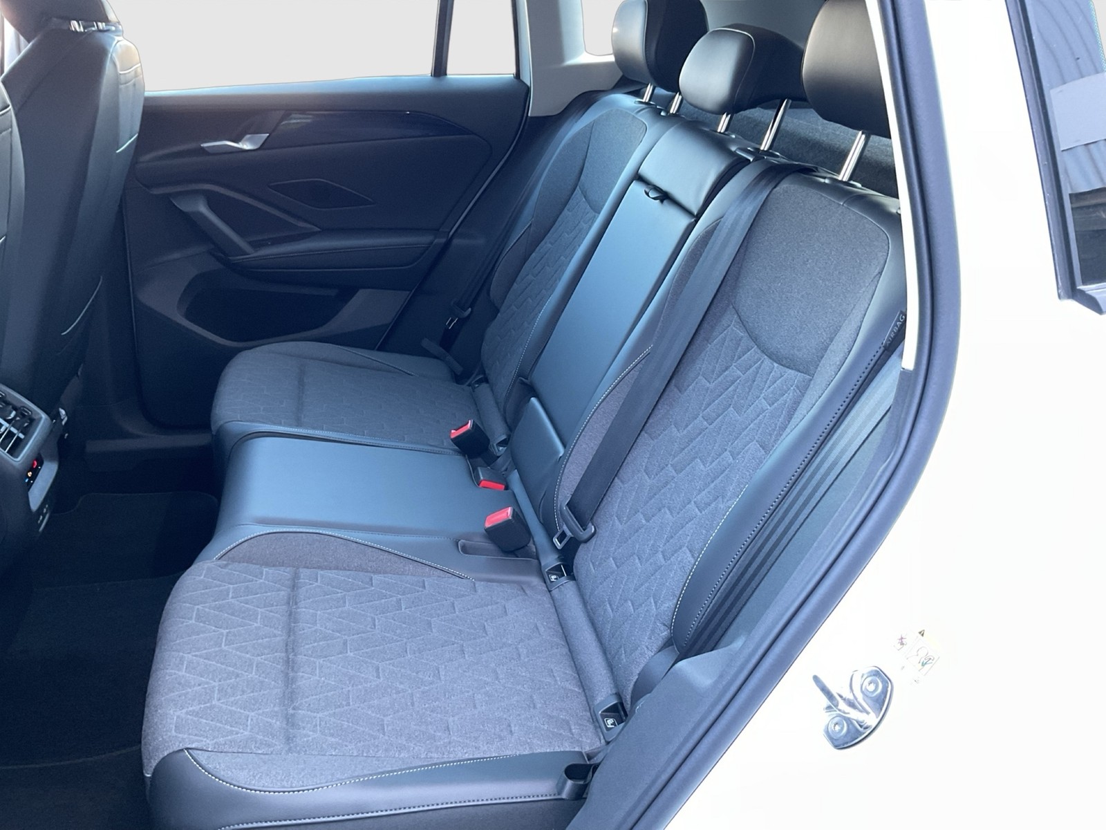 Volkswagen Tiguan 1.5 HYBRID LIFE AHK 360°CAM ACC LM18 NAVI