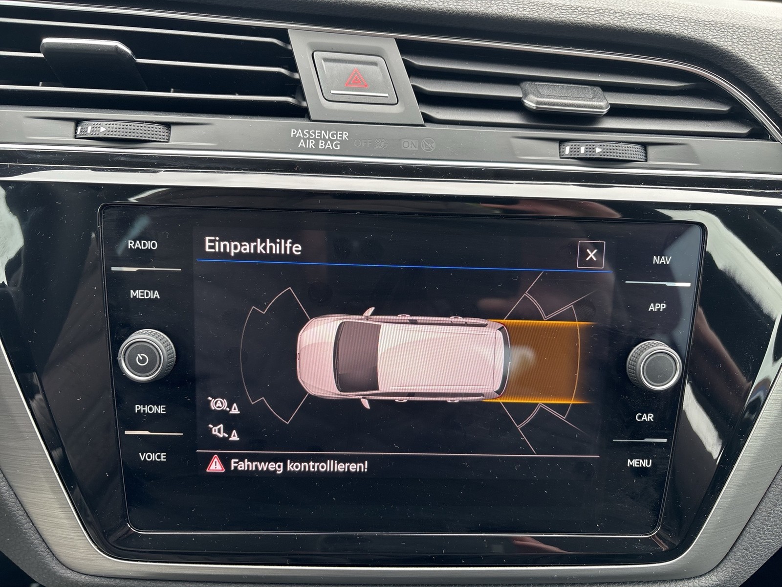 Volkswagen Touran 1.5 COMFORTLINE 7SITZE ACC NAVI ALU