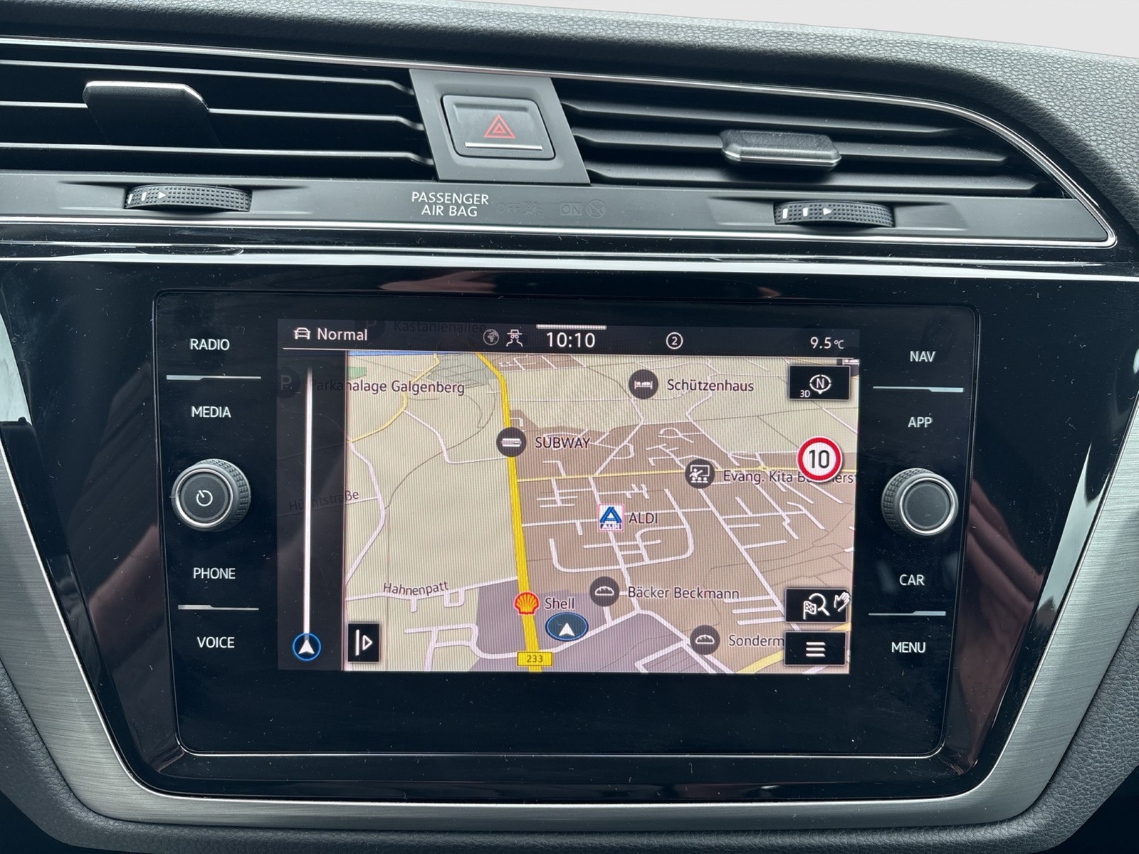 Volkswagen Touran 1.5 COMFORTLINE 7SITZE ACC NAVI ALU