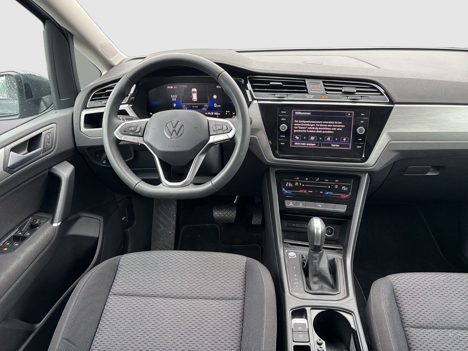 Volkswagen Touran 1.5 COMFORTLINE 7SITZE ACC NAVI ALU