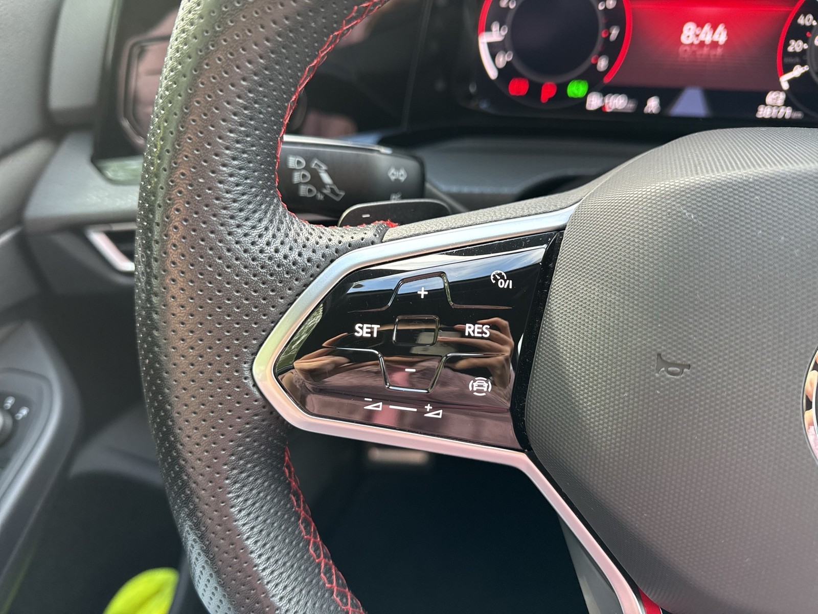 Volkswagen Golf VIII 2.0 GTI CLUBSPORT LM18 CARPLAY LED+