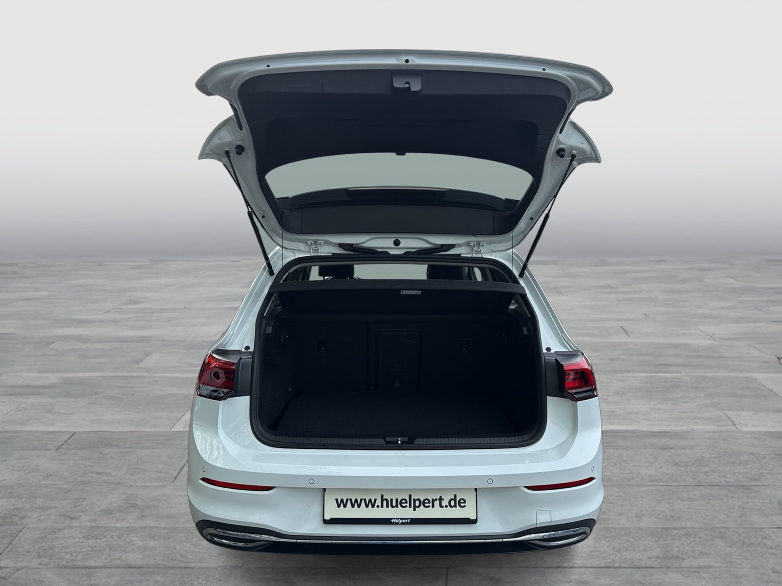 Volkswagen Golf VIII 1.5 eTSI STYLE CAM ACC CARPLAY LED+