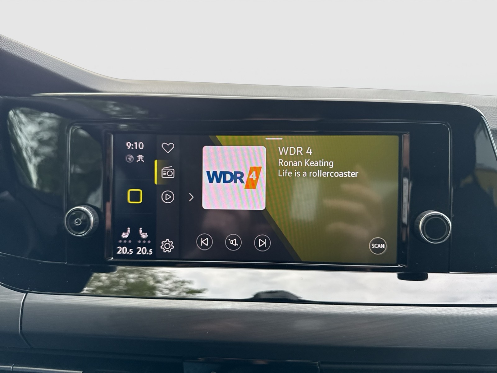 Volkswagen Golf VIII 1.5 eTSI STYLE CAM ACC CARPLAY LED+