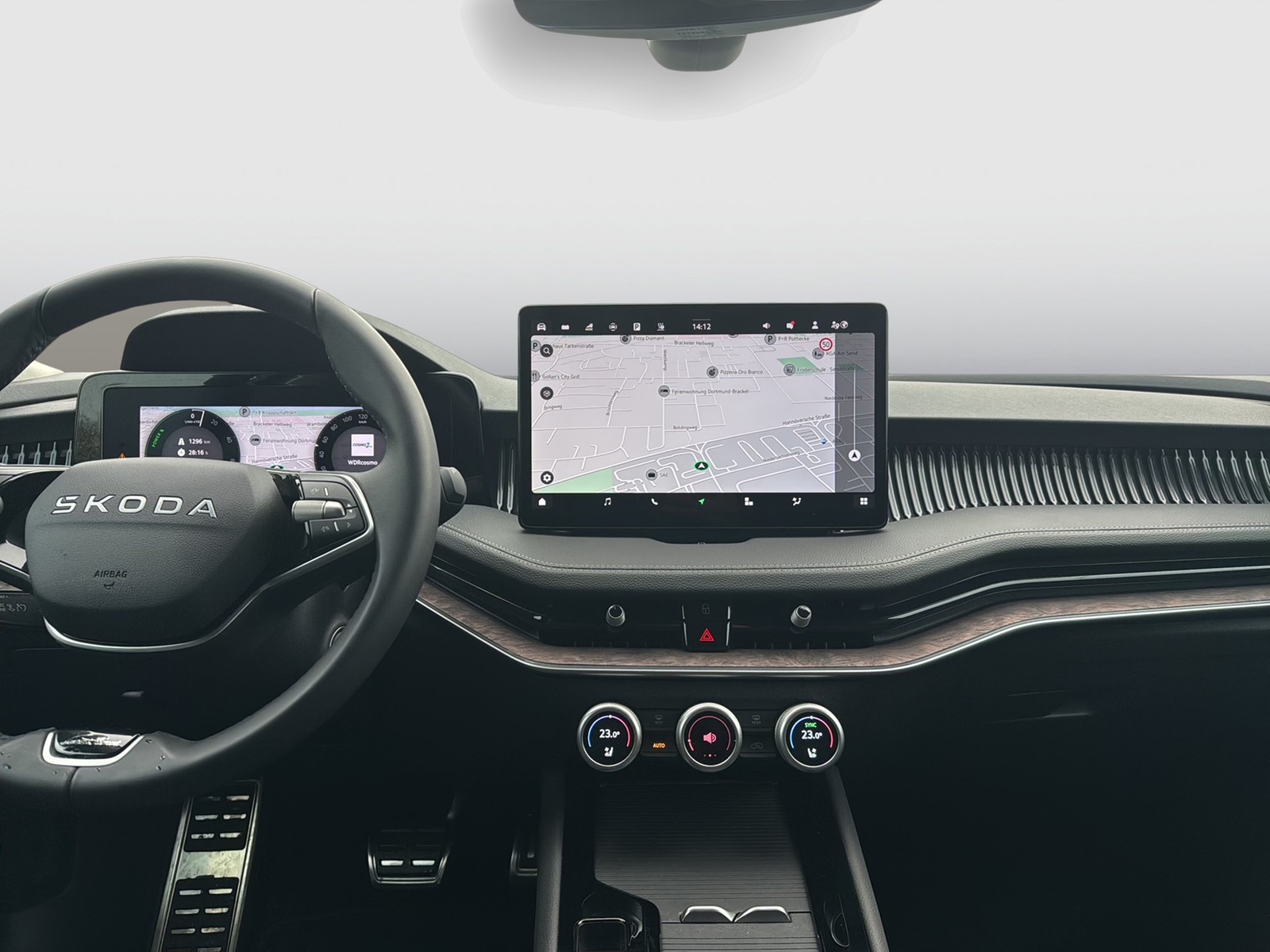 Skoda Superb Combi 1.5 iV L&K LEDER AHK CAM ACC LM18