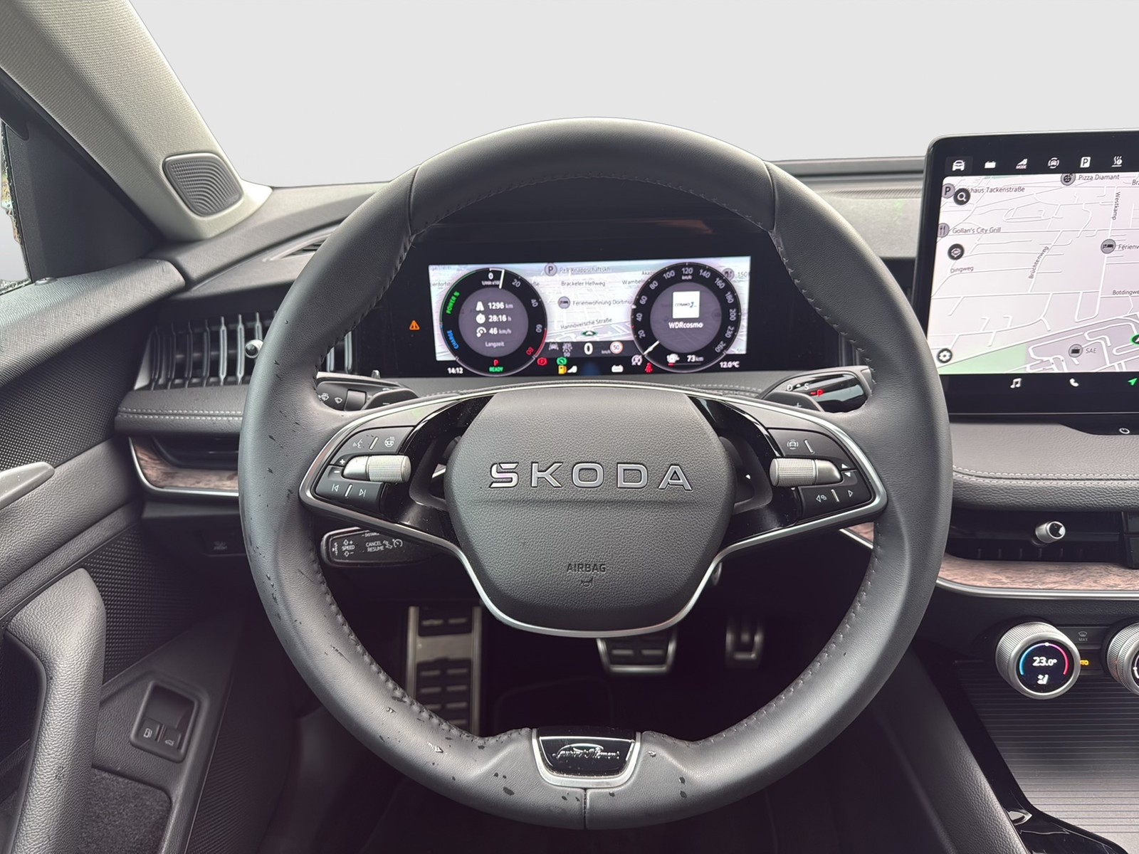 Skoda Superb Combi 1.5 iV L&K LEDER AHK CAM ACC LM18