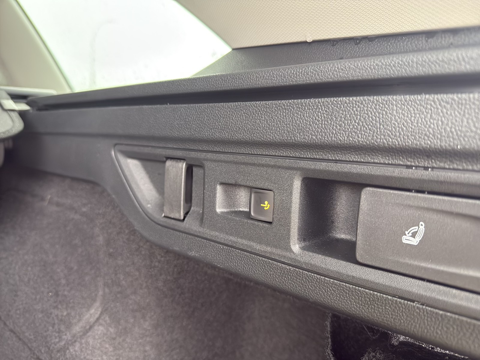 Skoda Superb Combi 1.5 iV L&K LEDER AHK CAM ACC LM18