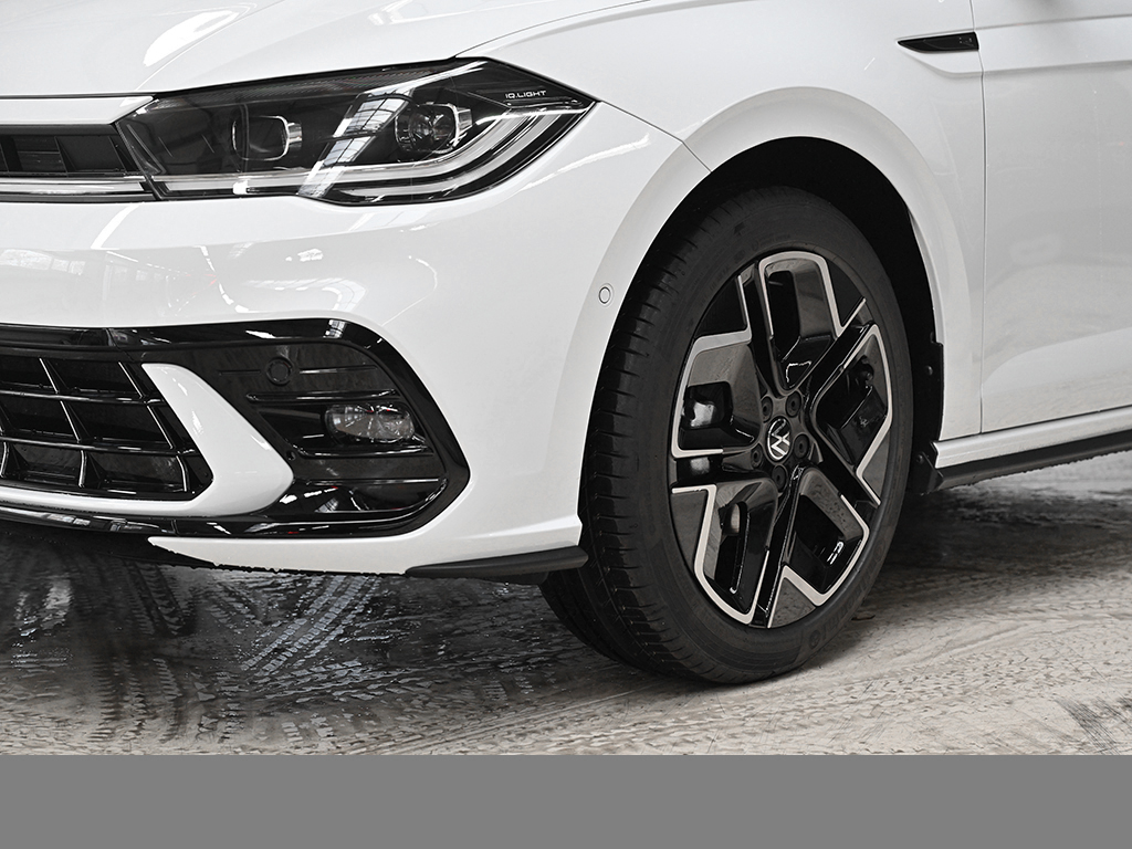 Volkswagen Polo 1.0 R-LINE DSG NAVI CAM MATRIXLED LM17