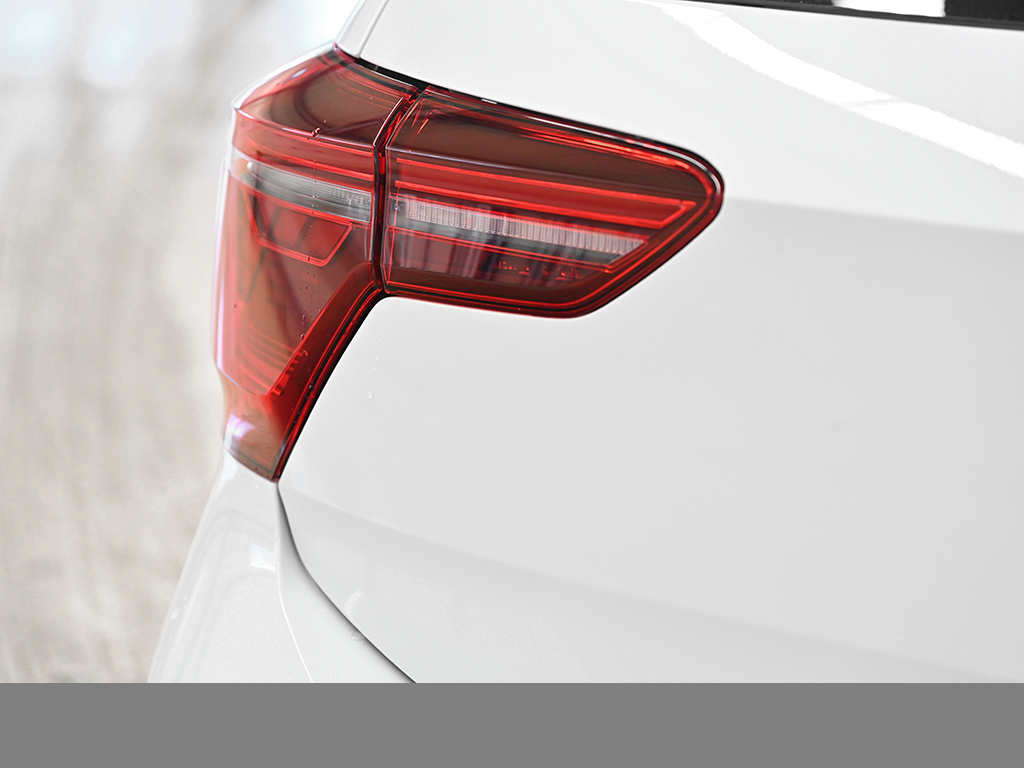 Volkswagen Polo 1.0 R-LINE DSG NAVI CAM MATRIXLED LM17