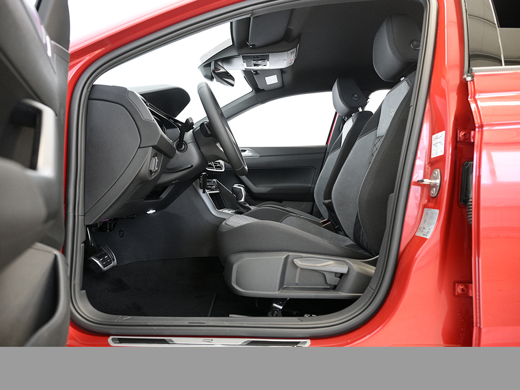 Volkswagen Polo 1.0 R-LINE DSG NAVI CAM MATRIXLED LM17