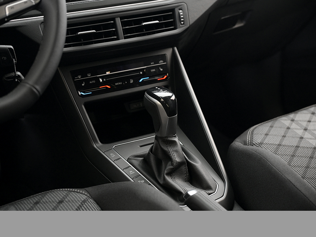 Volkswagen Polo 1.0 R-LINE DSG NAVI CAM MATRIXLED LM17