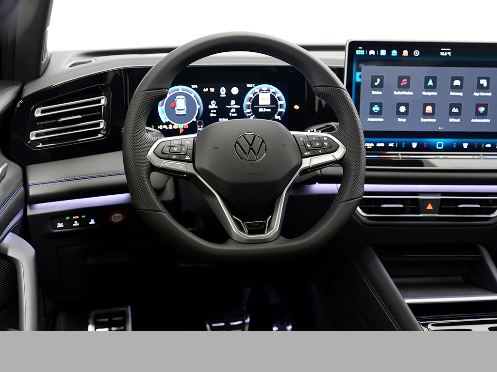 Volkswagen Tiguan 2.0 R-LINE DSG 4X4 LEDER PANO eSITZE AHK