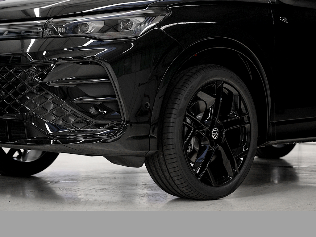 Volkswagen Tiguan 2.0 R-LINE DSG 4X4 LEDER PANO eSITZE AHK
