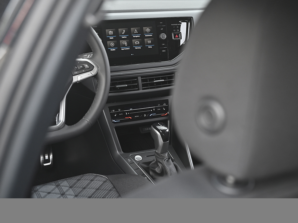 Volkswagen Taigo 1.5 R-LINE DSG BLACKSTYLE KEYLESS NAVI CAM