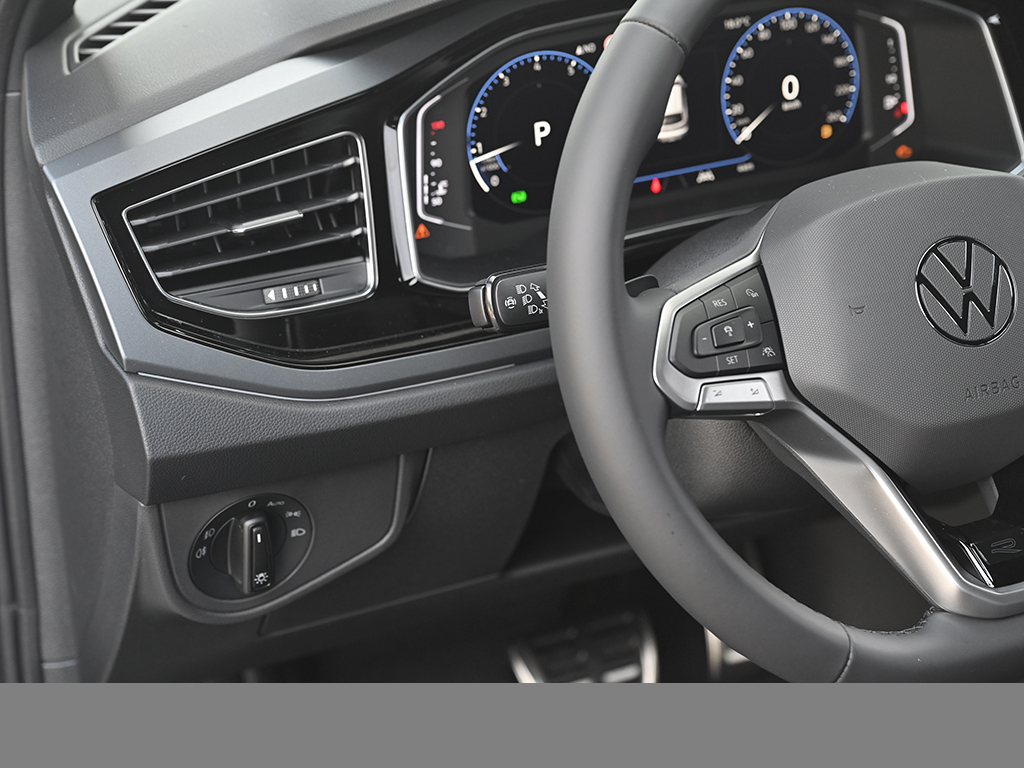 Volkswagen Taigo 1.5 R-LINE DSG BLACKSTYLE KEYLESS NAVI CAM