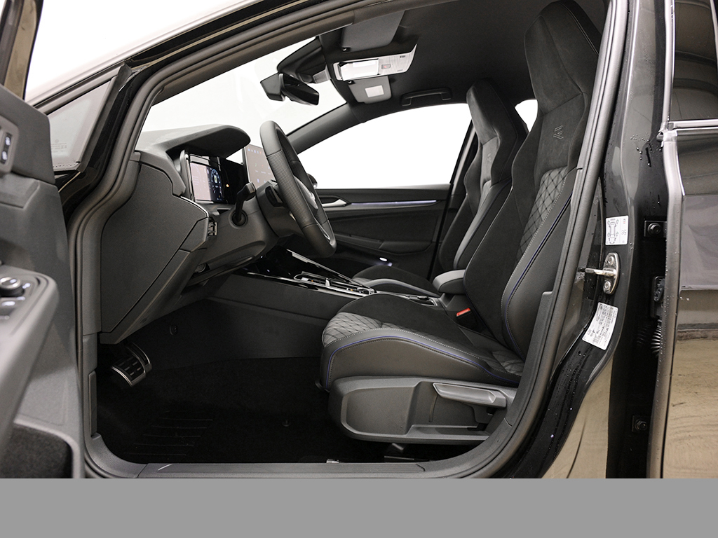 Volkswagen Golf 2.0 R-LINE DSG BLACKSTYLE MATRIXLED 360CAM