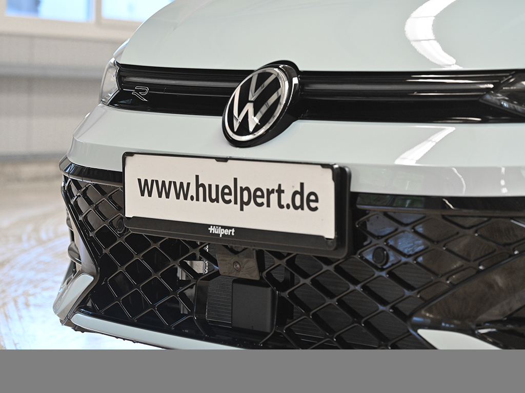 Volkswagen Golf Variant 2.0 R-LINE DSG AHK PANO eKLAPPE