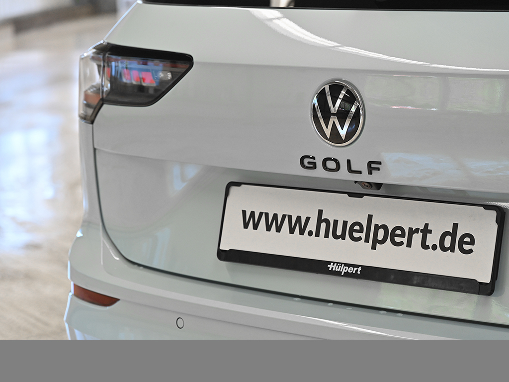 Volkswagen Golf Variant 2.0 R-LINE DSG AHK PANO eKLAPPE