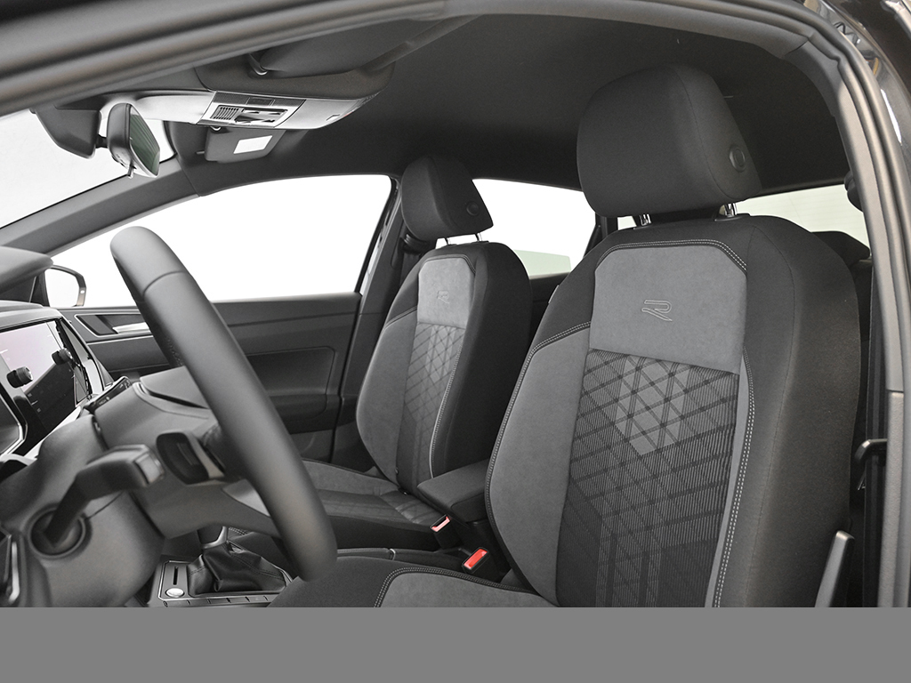 Volkswagen Polo 1.0 R-LINE DSG NAVI KEYLESS CAM LM17