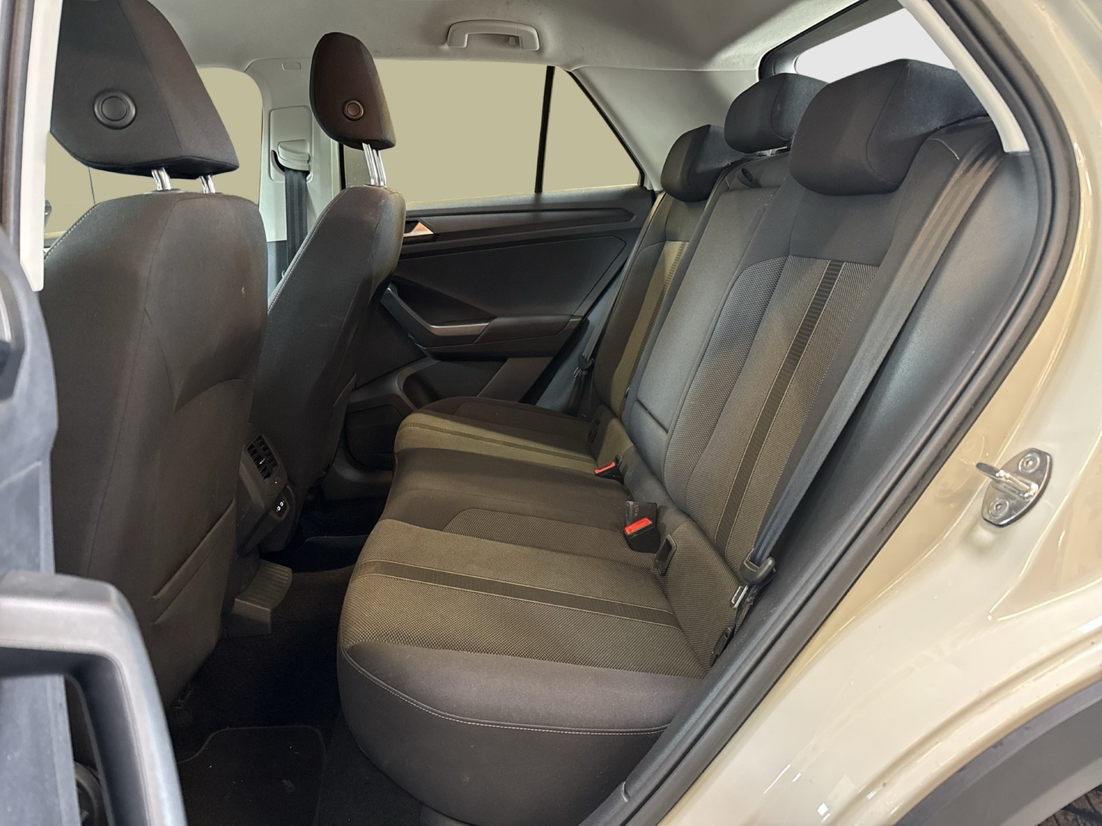 Volkswagen T-Roc 1.0 LIFE AHK CARPLAY ALU SITZHEIZUNG