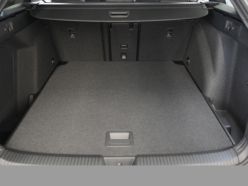 Volkswagen Golf Variant 2.0 R-LINE DSG LEDER PANO AHK LM18