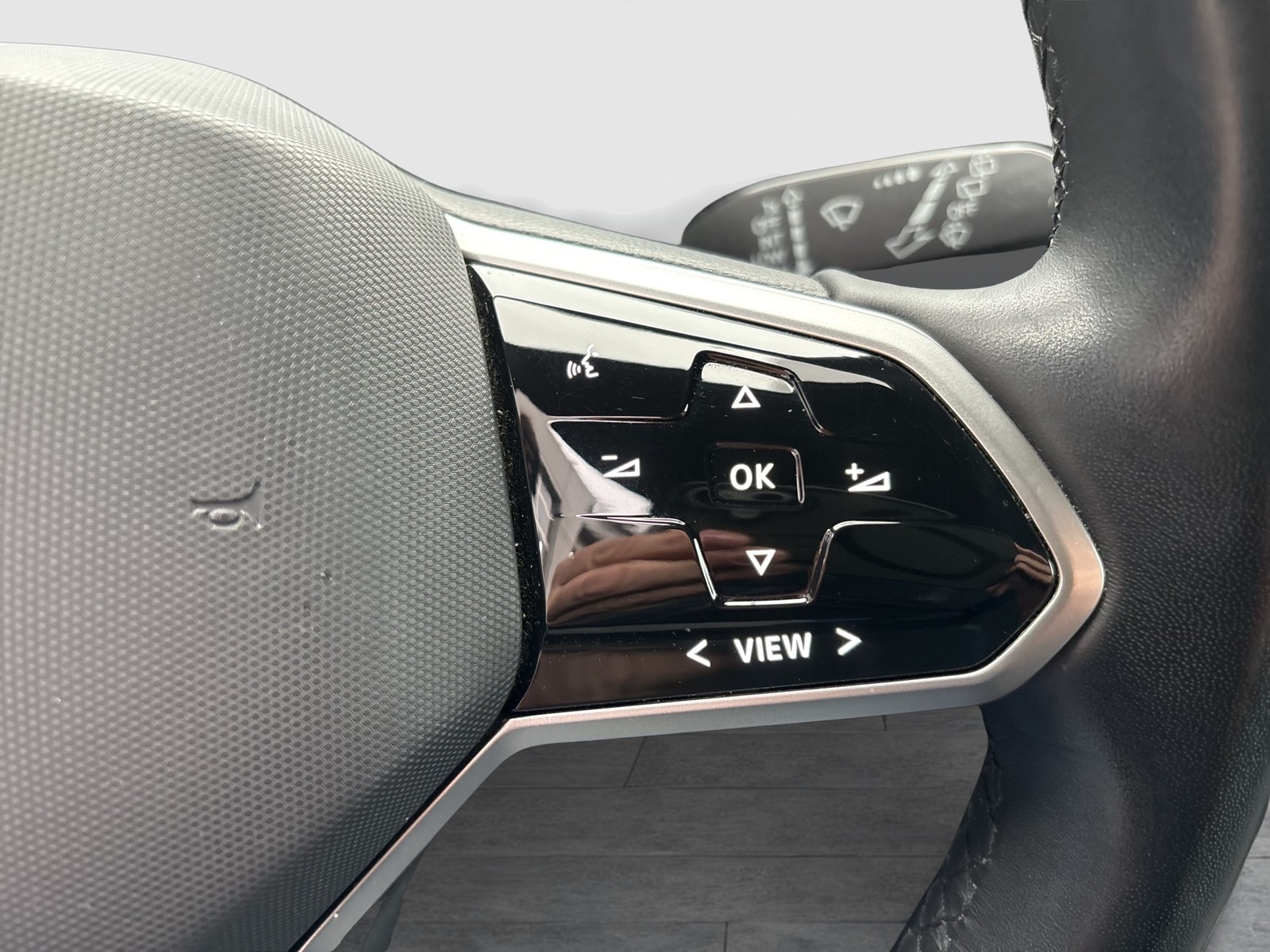 Volkswagen ID.4 Pro Performance LIFE ACC LM19 NAVI SITZHEIZ