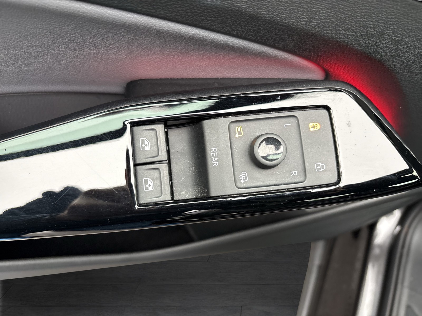 Volkswagen ID.4 Pro Performance LIFE ACC LM19 NAVI SITZHEIZ