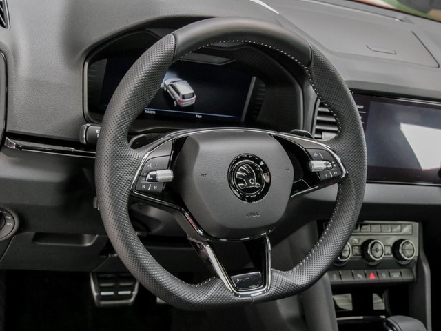 Skoda Karoq 1.5 SPORTLINE PANO KAMERA ACC ALU19 eKLAPPE