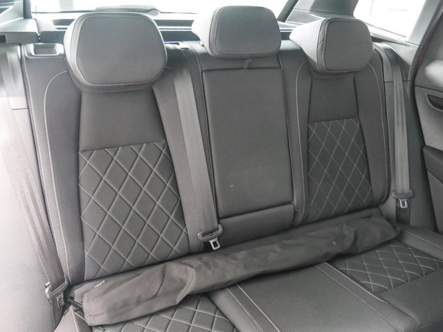 Skoda Karoq 1.5 SPORTLINE PANO KAMERA ACC ALU19 eKLAPPE