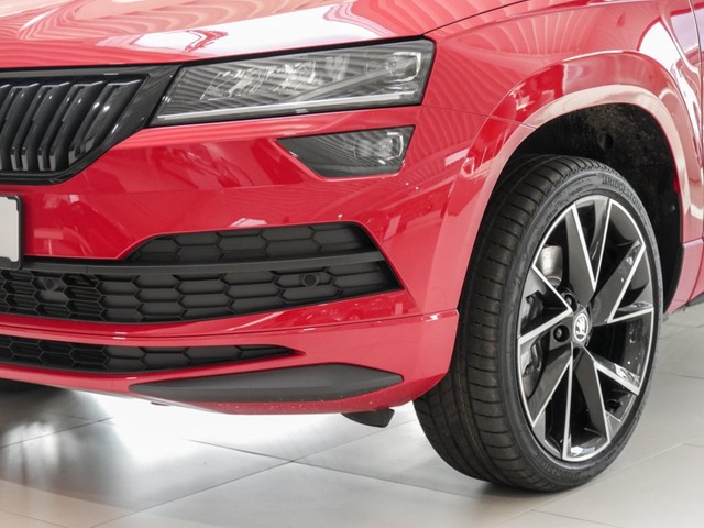Skoda Karoq 1.5 SPORTLINE PANO KAMERA ACC ALU19 eKLAPPE