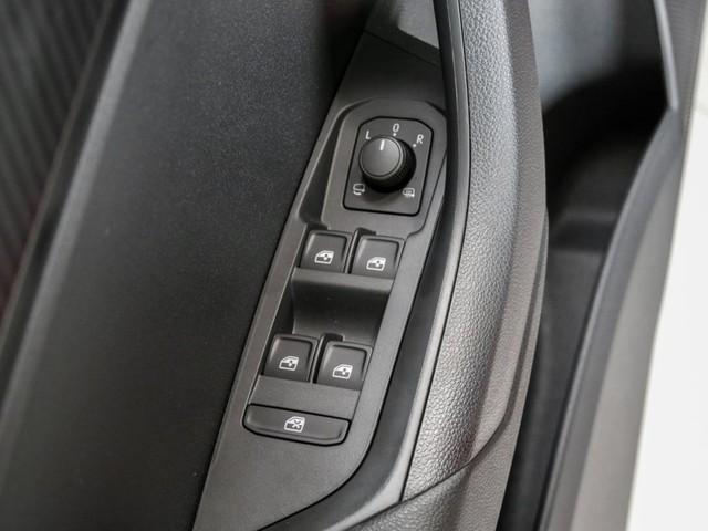 Skoda Karoq 1.5 SPORTLINE PANO KAMERA ACC ALU19 eKLAPPE