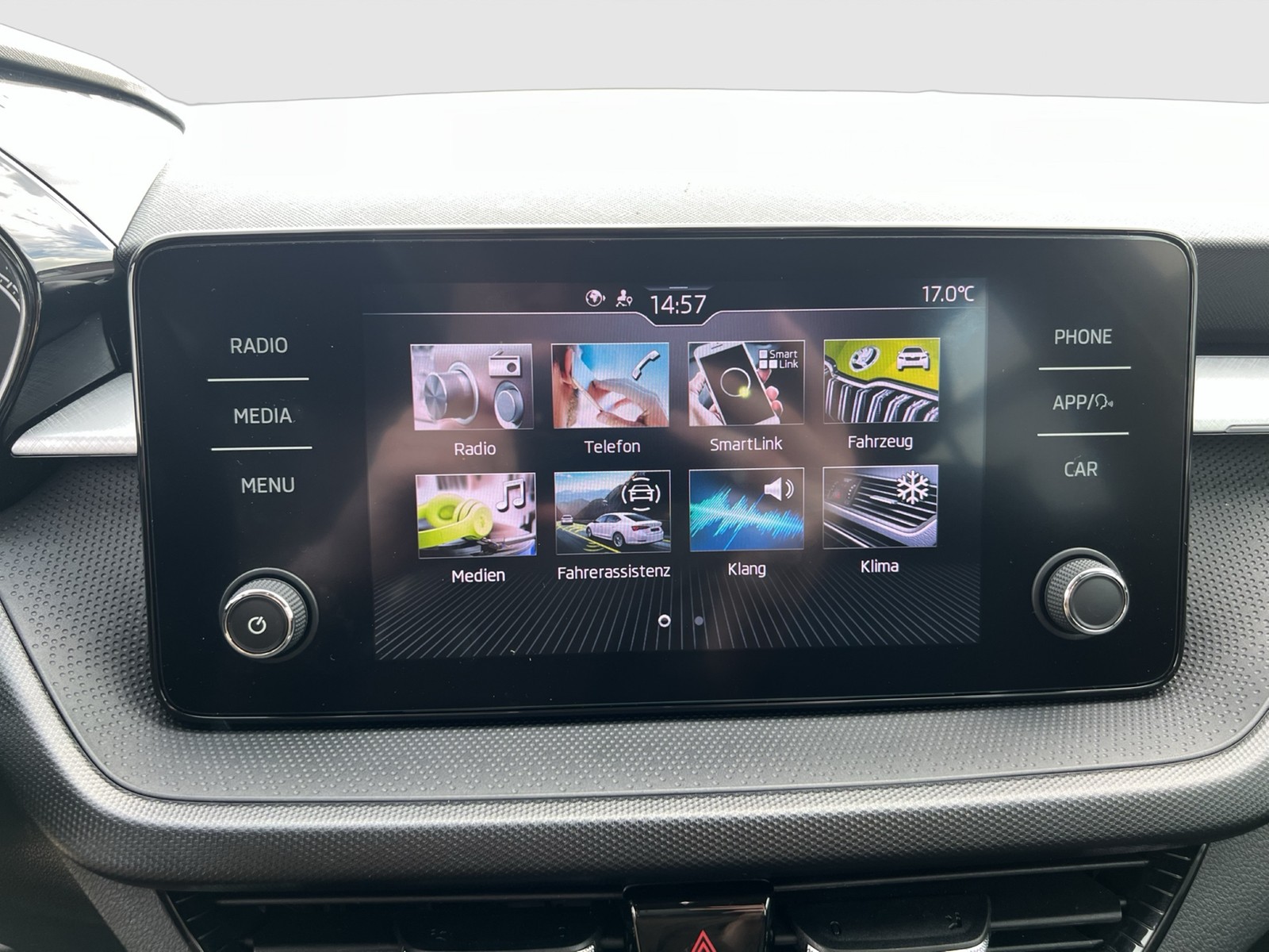 Skoda Fabia 1.5 CAM CARPLAY SITZHEIZ. ALU TEMPOMAT LED