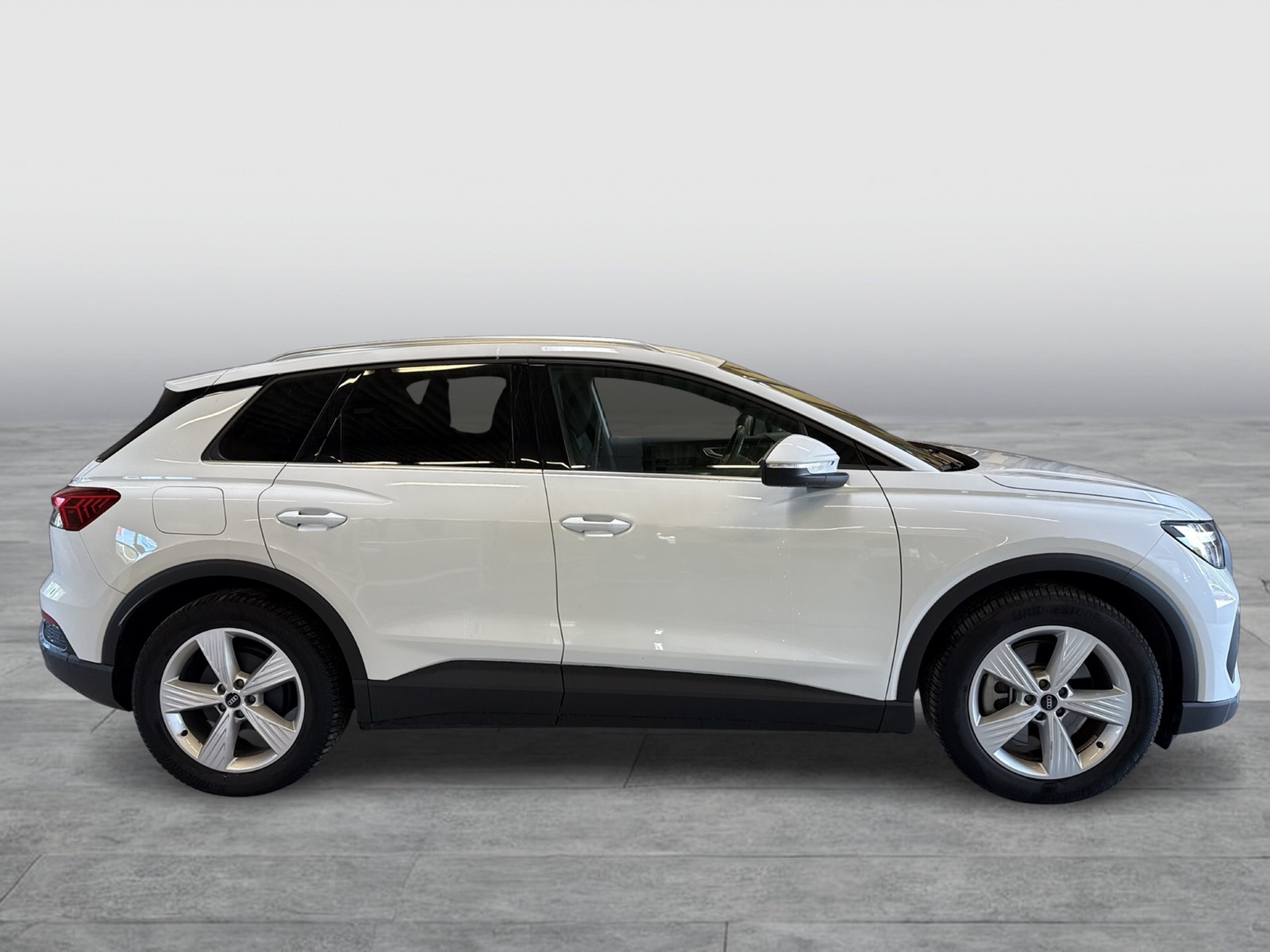 Audi Q4 e-tron 40 WÄRMEPUMPE KAMERA ACC ALU19 HEADUP