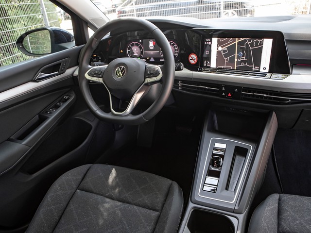 Volkswagen Golf Variant 2.0 LIFE AHK ACC NAVI CARPLAY