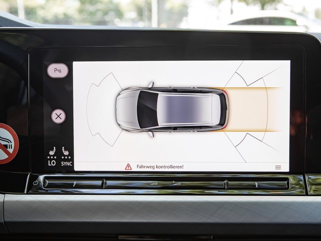 Volkswagen Golf Variant 2.0 LIFE AHK ACC NAVI CARPLAY