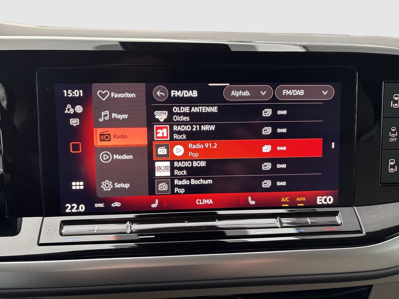 Volkswagen T7 Multivan HYBRID STYLE 4X4 AHK 360°CAM LM18