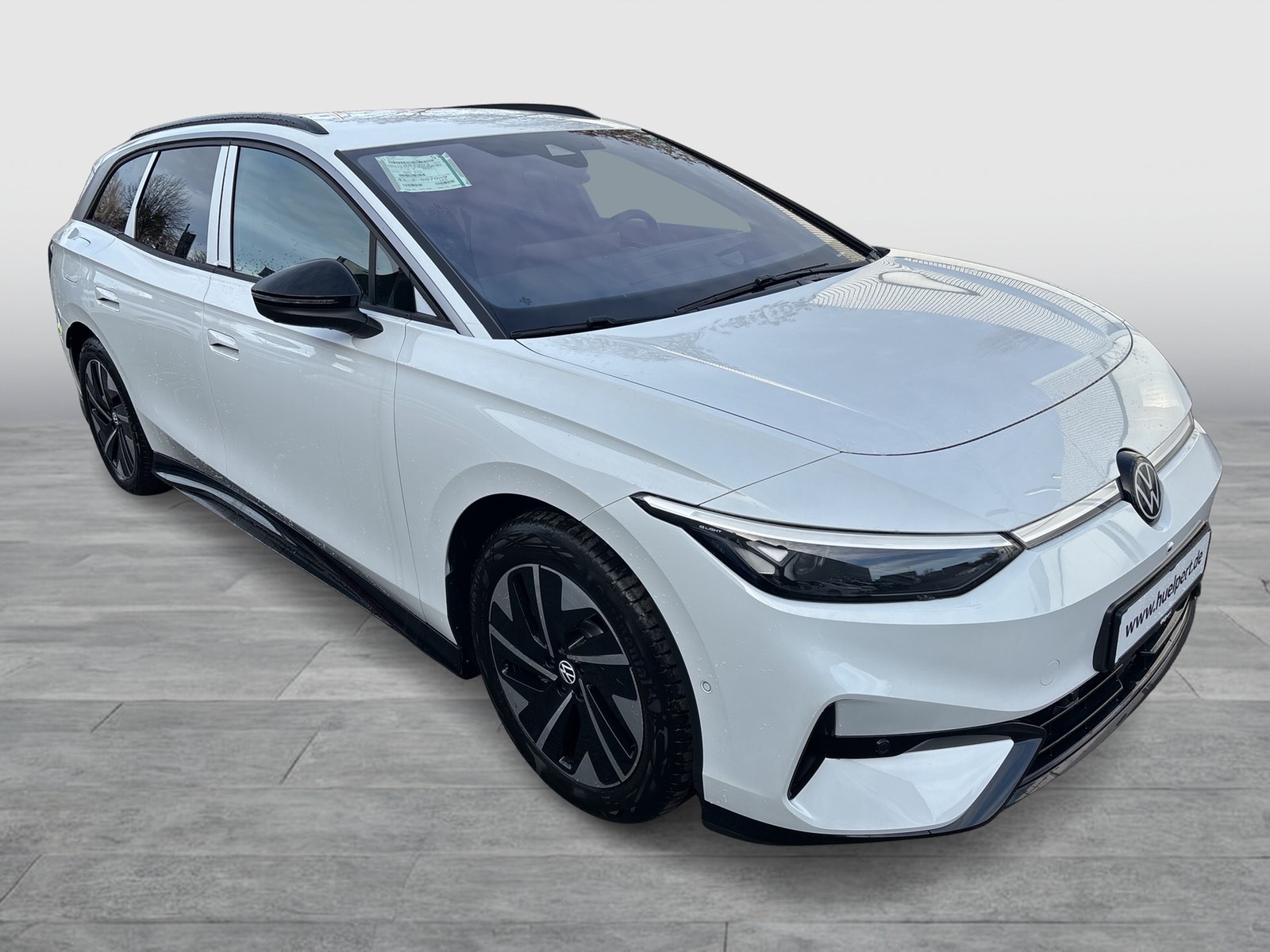 Volkswagen ID.7 Tourer PRO S WÄRMEPUMPE AHK 360°CAM LM19