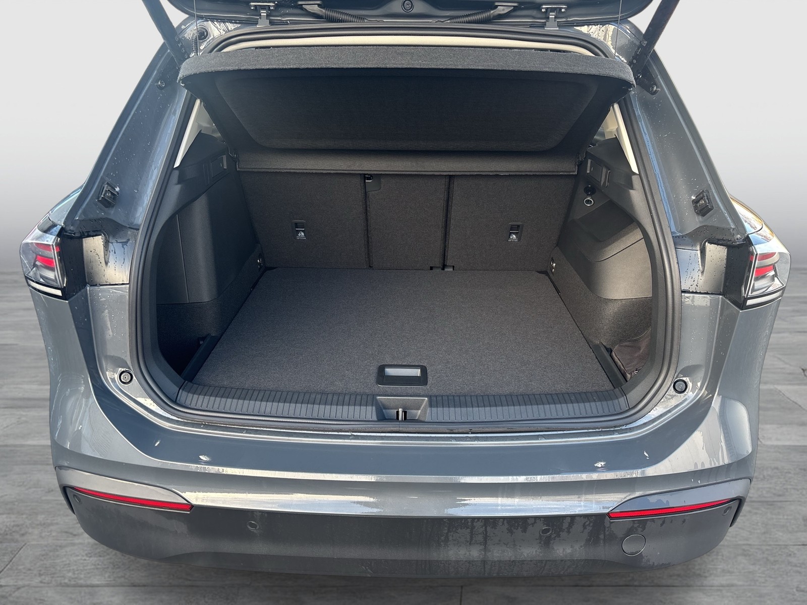 Volkswagen Tiguan 1.5 HYBRID LIFE NEUES MODELL CAM ACC LM18