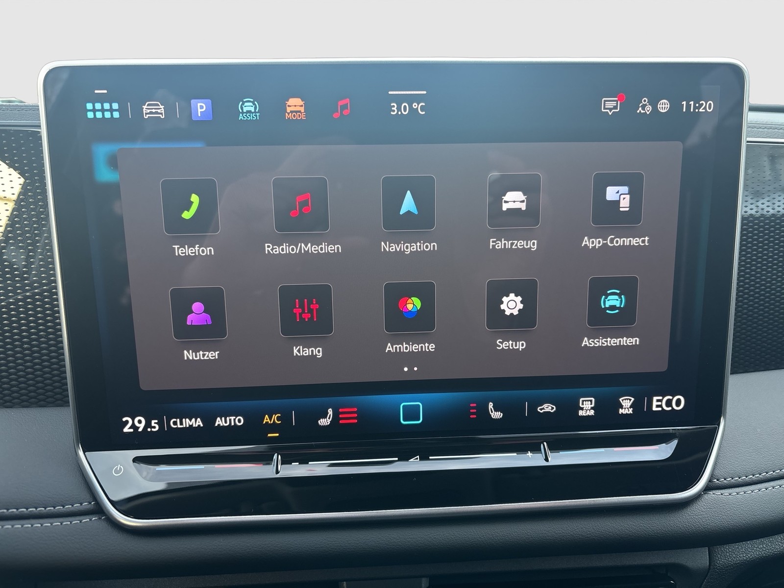 Volkswagen Tiguan 1.5 HYBRID LIFE NEUES MODELL CAM ACC LM18