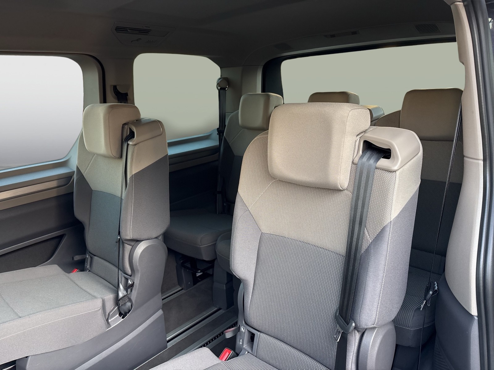 Volkswagen T7 Multivan 2.0 LIFE AHK CAM LM17 E-KLAPPE NAVI