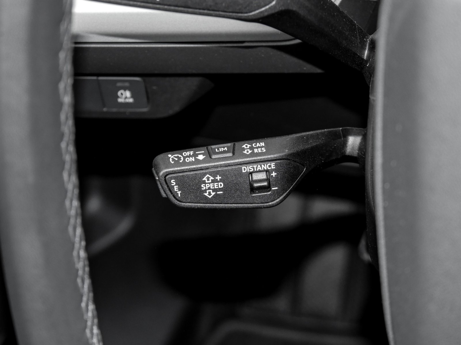 Audi Q4 e-tron 40 S LINE BLACKPAK AHK CAM ACC LM20