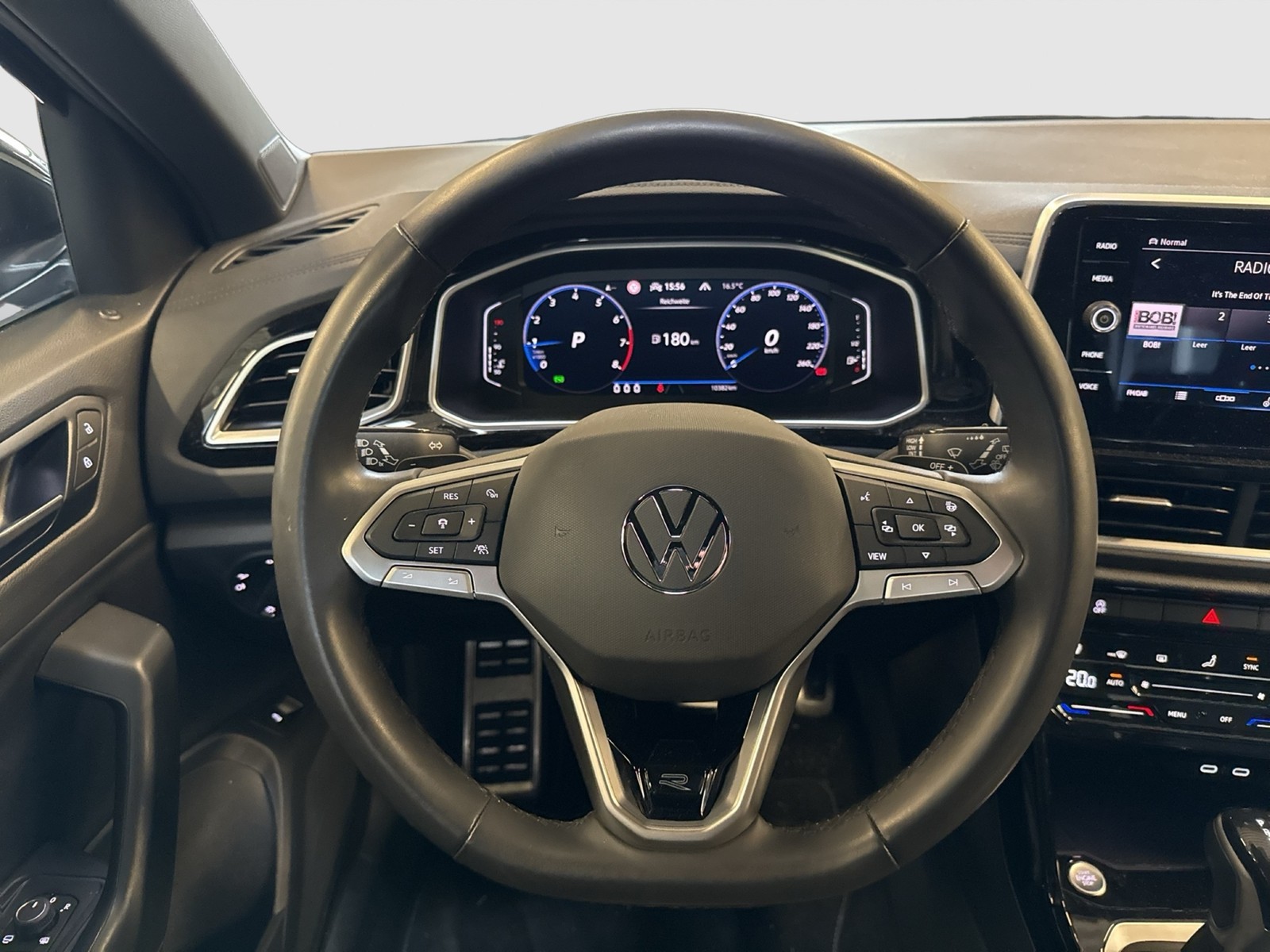 Volkswagen T-Roc 1.5 R-LINE AHK CAM ACC LM18 E-KLAPPE NAVI