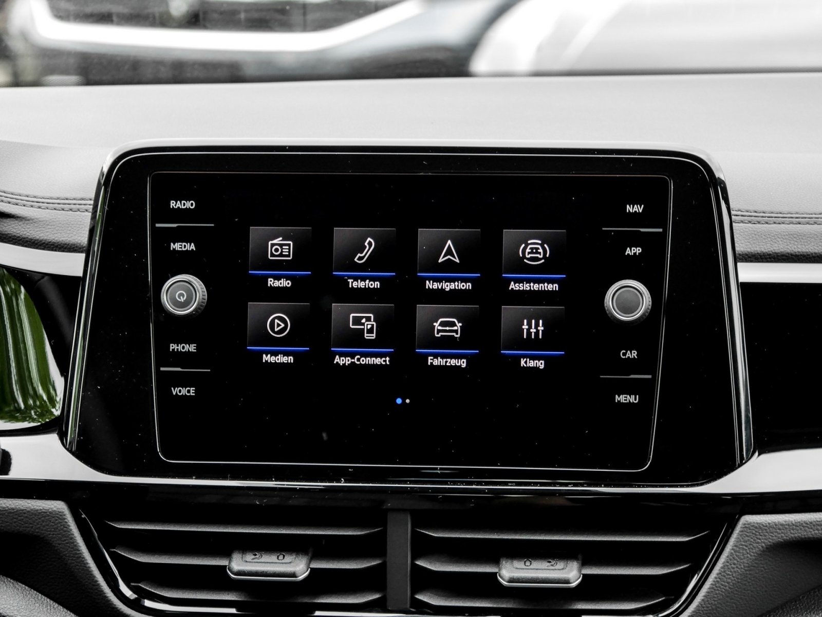 Volkswagen T-Roc 1.5 R-LINE BLACKSTYLE AHK CAM ACC LM18 NAVI